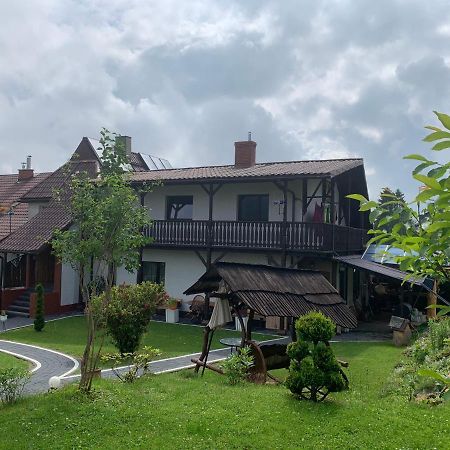 Noclegi Pod Gromadzyniem Ustrzyki Dolne Exterior foto